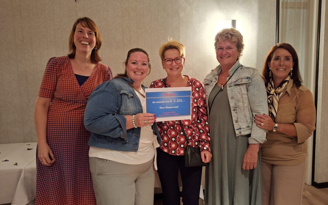 Overhandiging cheques  Ampersand